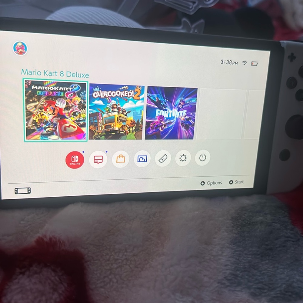Nintendo switch oled version - Picture 1 of 1